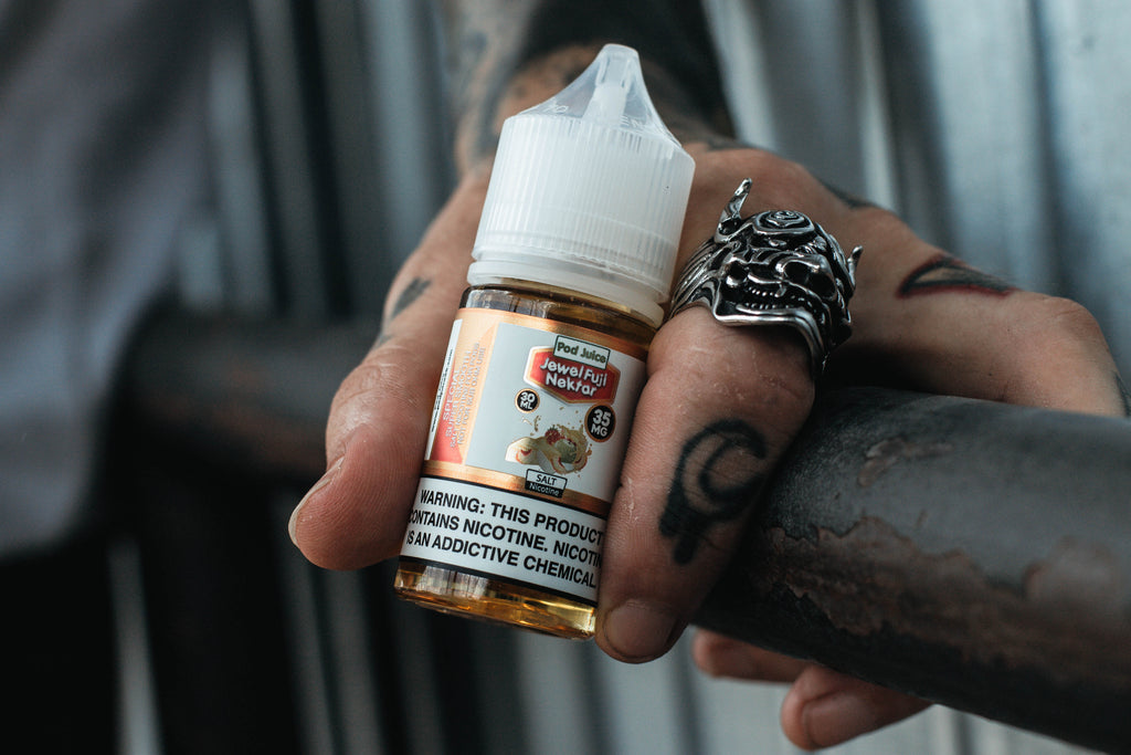 35 mg salt nic equivalent to cigarettes Vaping vs. Smoking: What's the Nicotine Equivalent? Curious about how vaping compares smoking? Let's break it down! Disposable Vapes: A typical disposable vape with around 600 puffs can What Nicotine Strength Should I